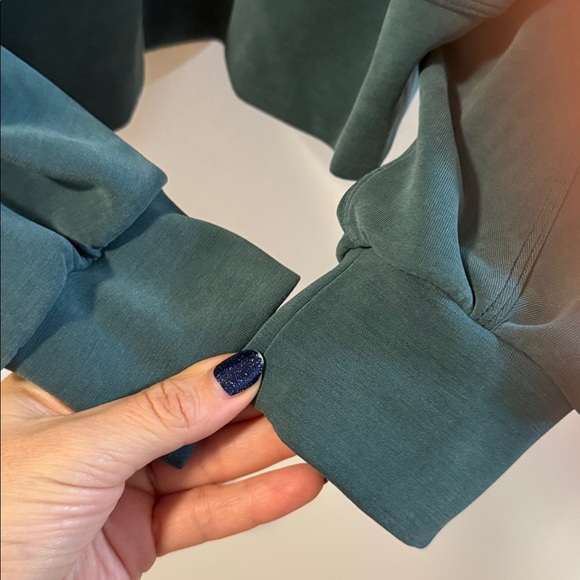 Lululemon Softstreme Perfectly Oversized Crop Crew Green Jasper size 2‎ - Picture 7 of 7